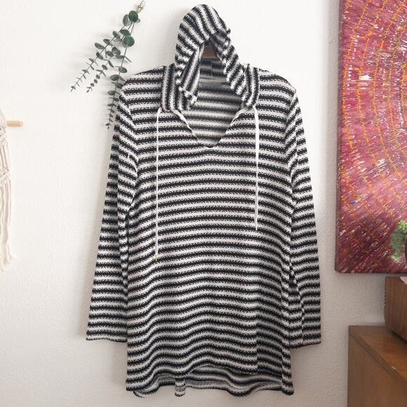 La Blanca Other - La Blanca Black and White Stripe Beach Cover Up Sweater